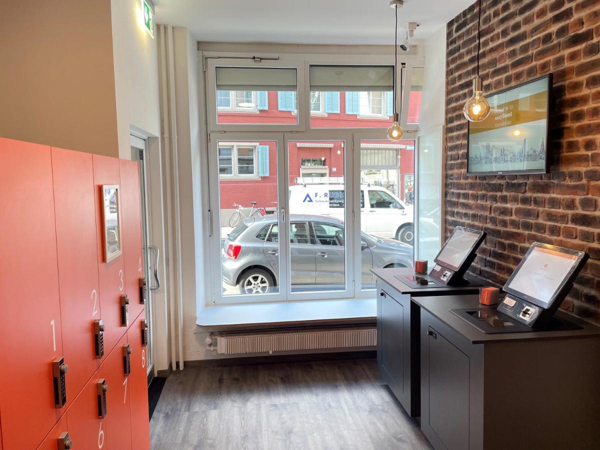 Easyhotel Zuerich Limmatplatz Eksteriør bilde