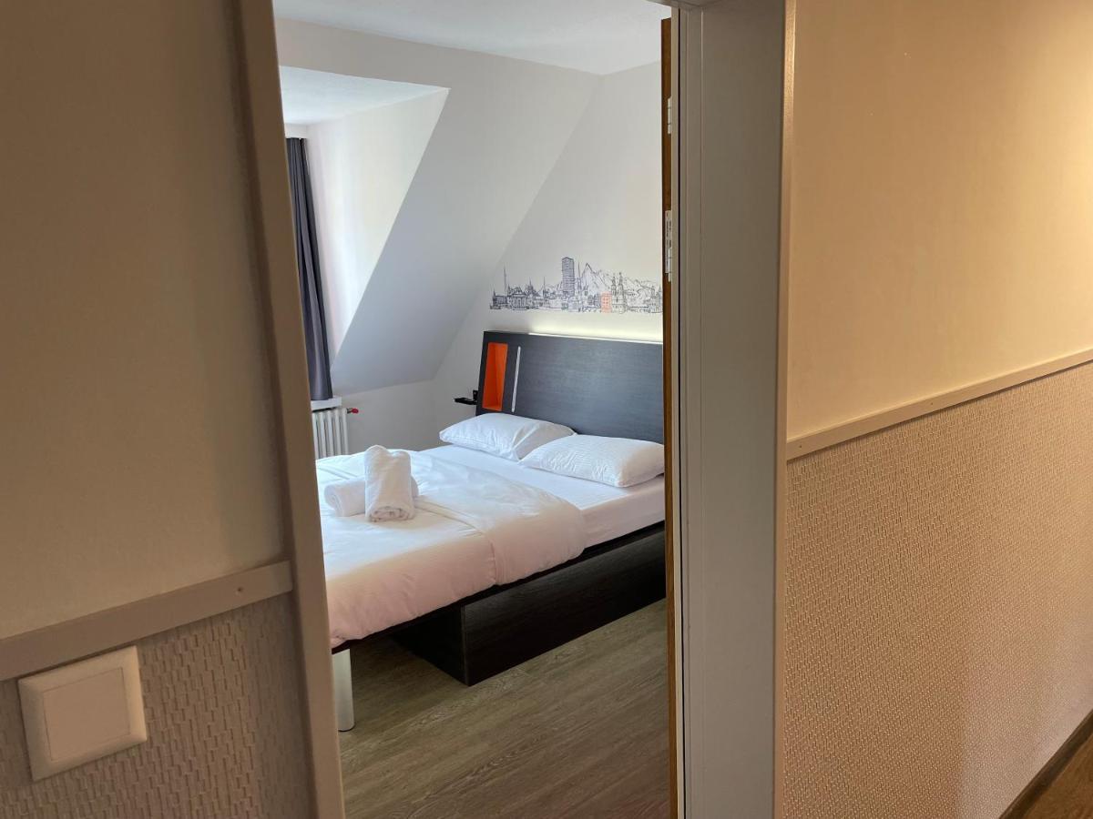 Easyhotel Zuerich Limmatplatz Eksteriør bilde